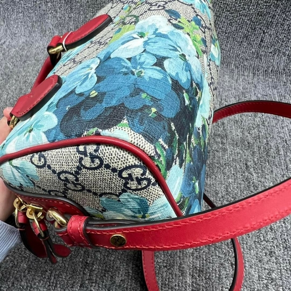 100% Authentic GUCCI Boston Blue&Red Blooms Canvas Satchel 650-102224 - Picture 8 of 16